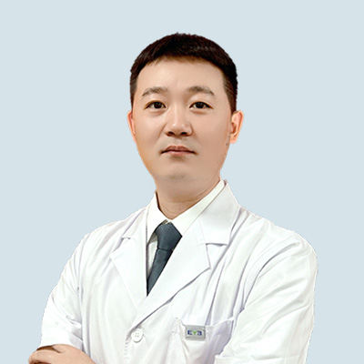 邱俊